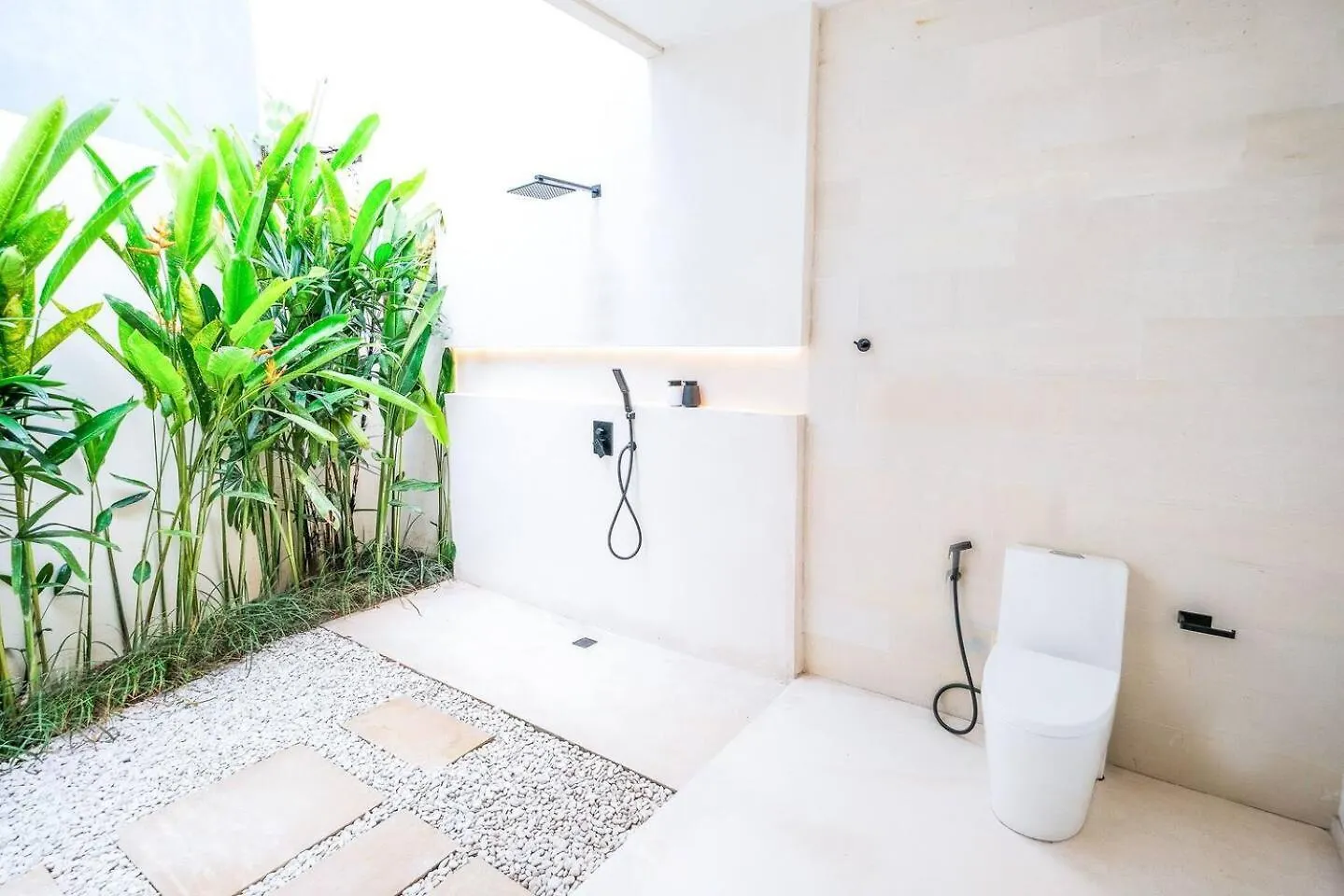 99 Villa Suite - Modern Bedrooms With Dining Area & Enormous Pool Kerobokan  0*, Kerobokan (Bali)