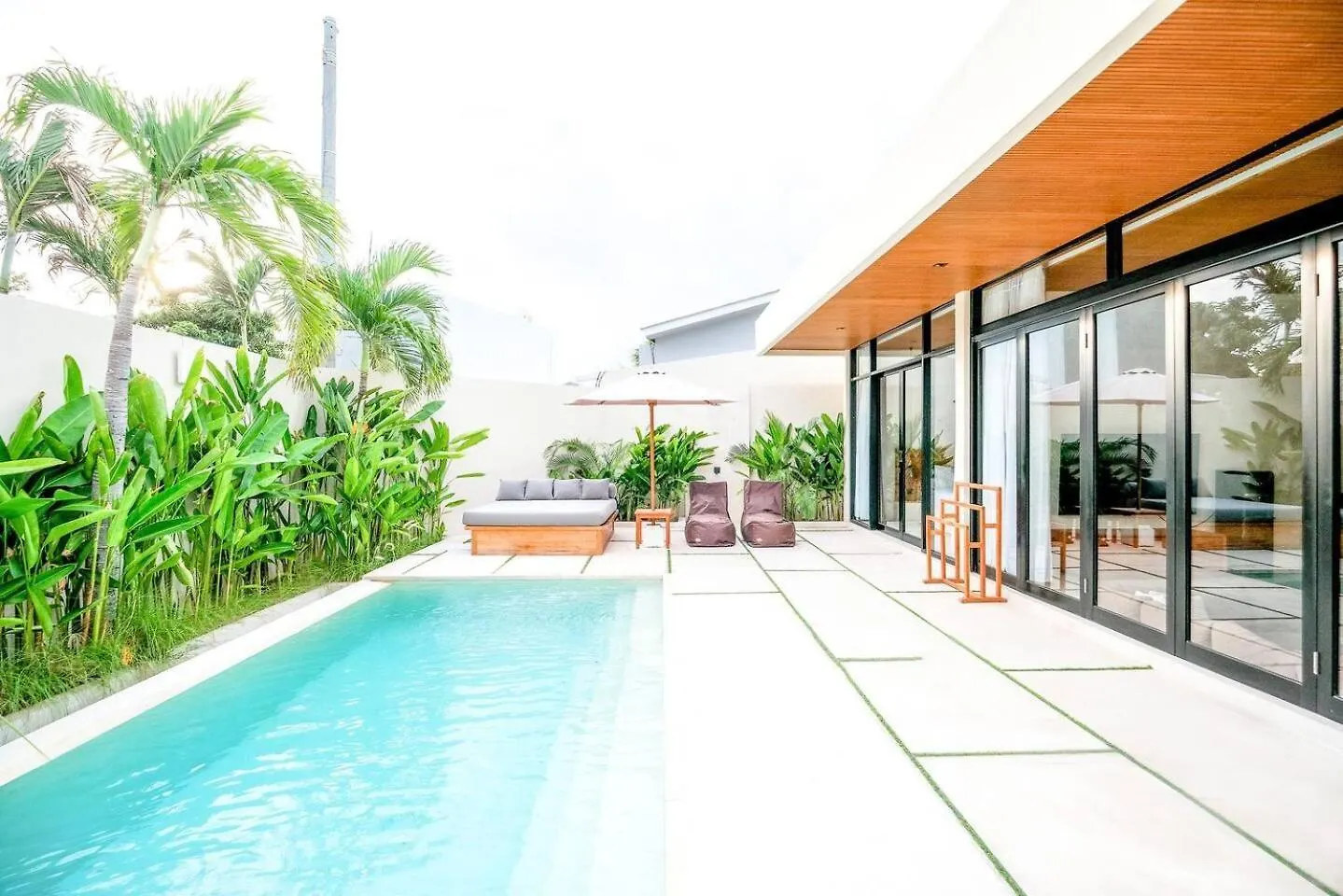 99 Villa Suite - Modern Bedrooms With Dining Area & Enormous Pool Kerobokan  0*, Kerobokan (Bali) Indonesia