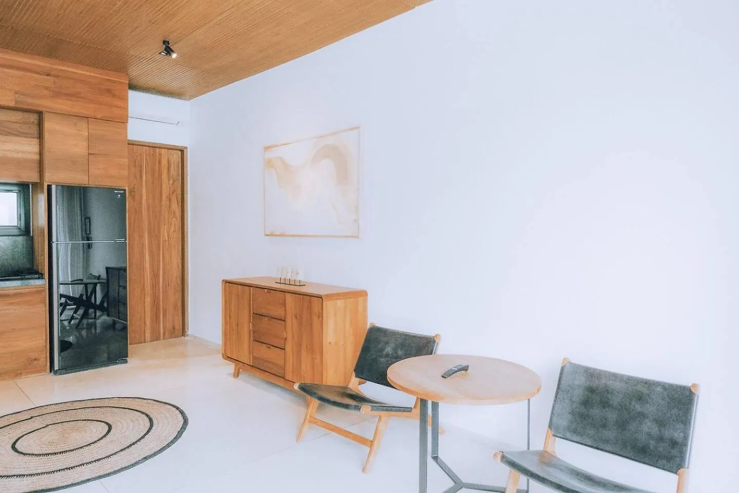 99 Villa Suite - Modern Bedrooms With Dining Area & Enormous Pool Kerobokan  Indonesia