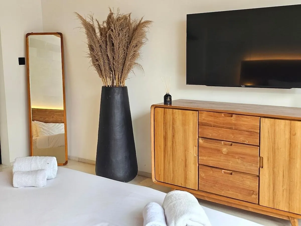 99 Villa Suite - Modern Bedrooms With Dining Area & Enormous Pool Kerobokan  Indonesia