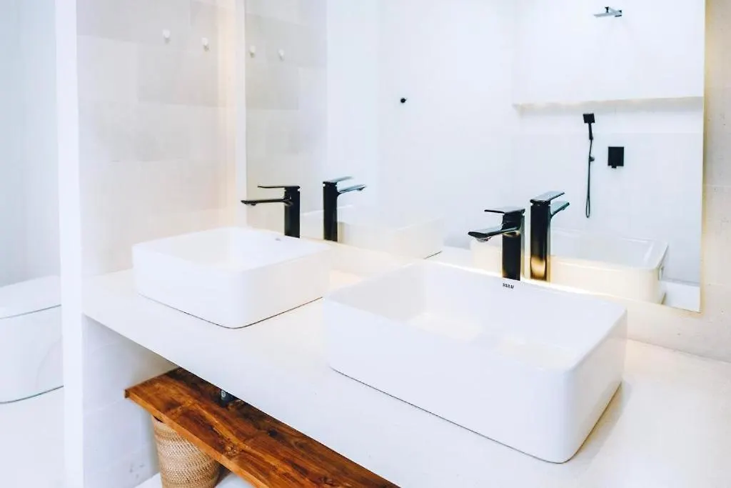 99 Villa Suite - Modern Bedrooms With Dining Area & Enormous Pool Kerobokan  Kerobokan (Bali)